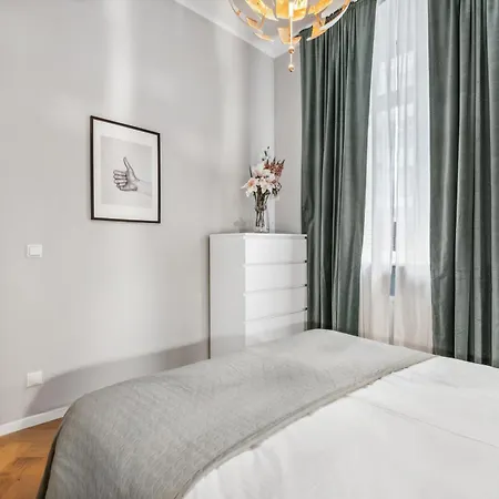 Comfy 2 Bedroom Charlottenburg برلين