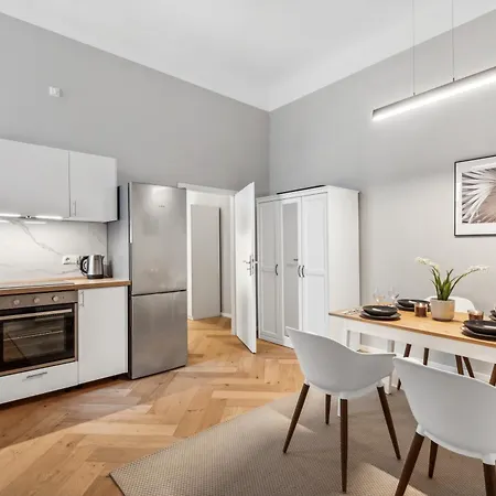 Appartamento Comfy 2 Bedroom Charlottenburg Berlino