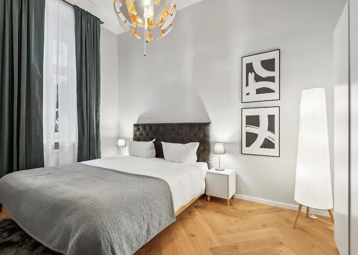 Comfy 2 Bedroom Charlottenburg * Berlim
