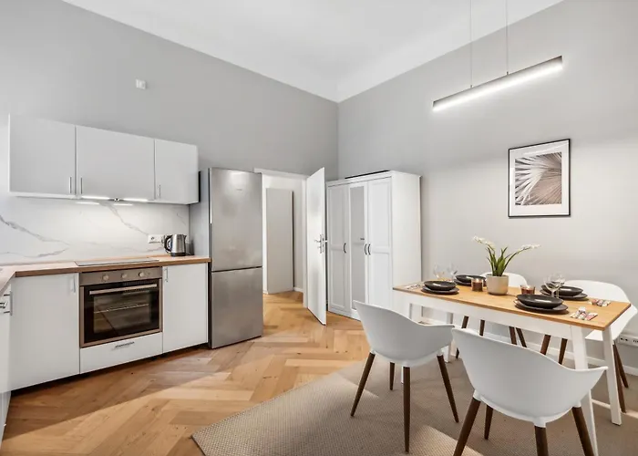 شقة Comfy 2 Bedroom Charlottenburg برلين