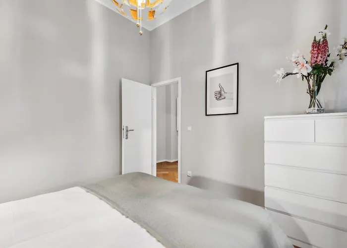 Comfy 2 Bedroom Charlottenburg Apartamento