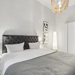 Comfy 2 Bedroom Charlottenburg 아파트