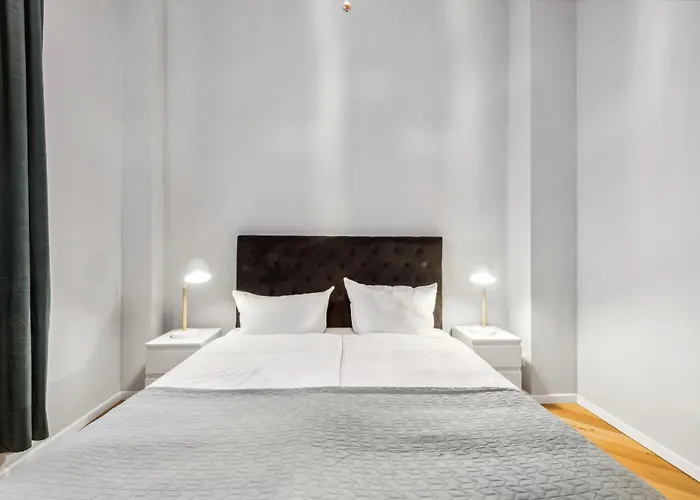 Comfy 2 Bedroom Charlottenburg * Berlin