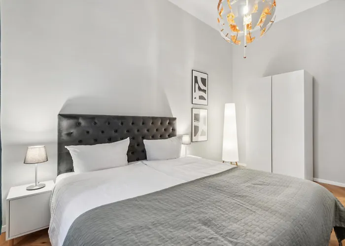 Comfy 2 Bedroom Charlottenburg Lejlighed